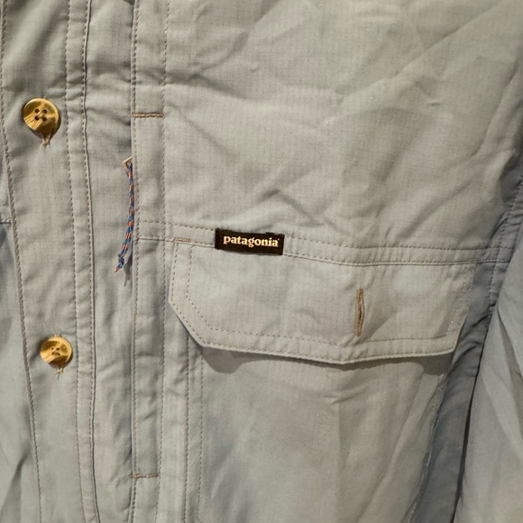 Patagonia long sleeve island hopper Button-Up Shirt - Picture 4 of 8